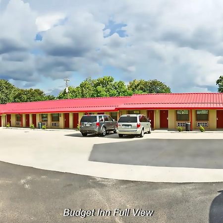 Budget Inn Hallettsville Exterior photo